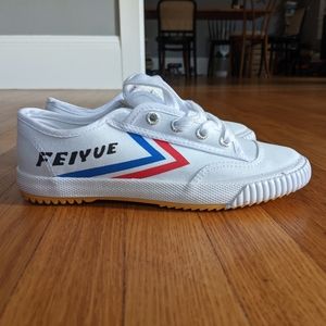 Feiyue Sneakers 220 Size 5 BNWT